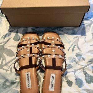 NEW STEVE MADDEN SANDALS